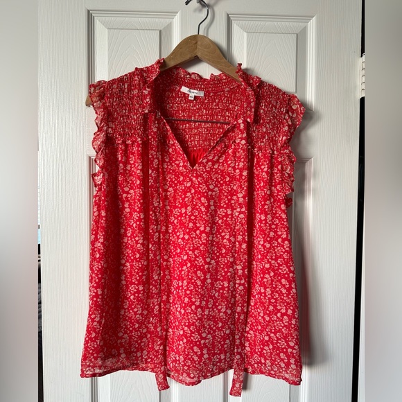 Pleione Ruffled Floral Red and White Size Small - Picture 5 of 14